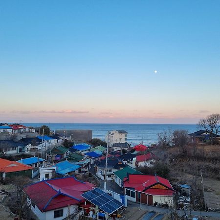 Sinami Hostel Gangneung Bagian luar foto